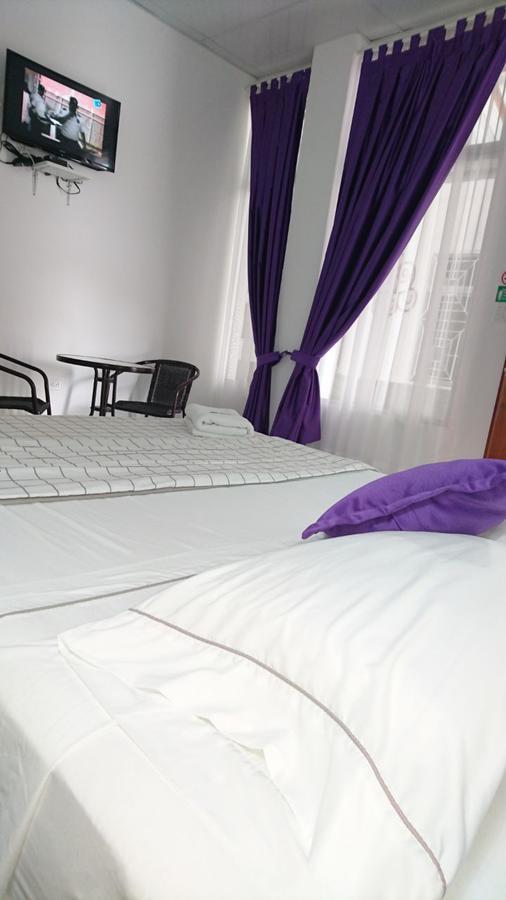 Hotel Las Palmas เอสเมรัลดาส ภายนอก รูปภาพ